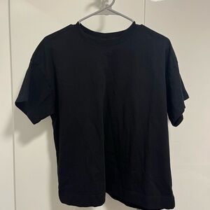 Old Navy women’s black tshirt. Size M.